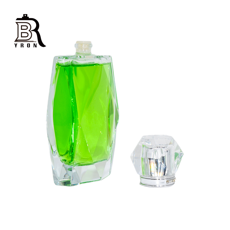 Clear_Glass_Bottle,100ml_Bottle,Bottle_With_Black_Cap